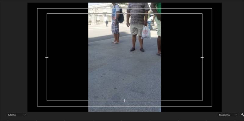 Video verticali girati con il cellulare: le barre nere circondano il video