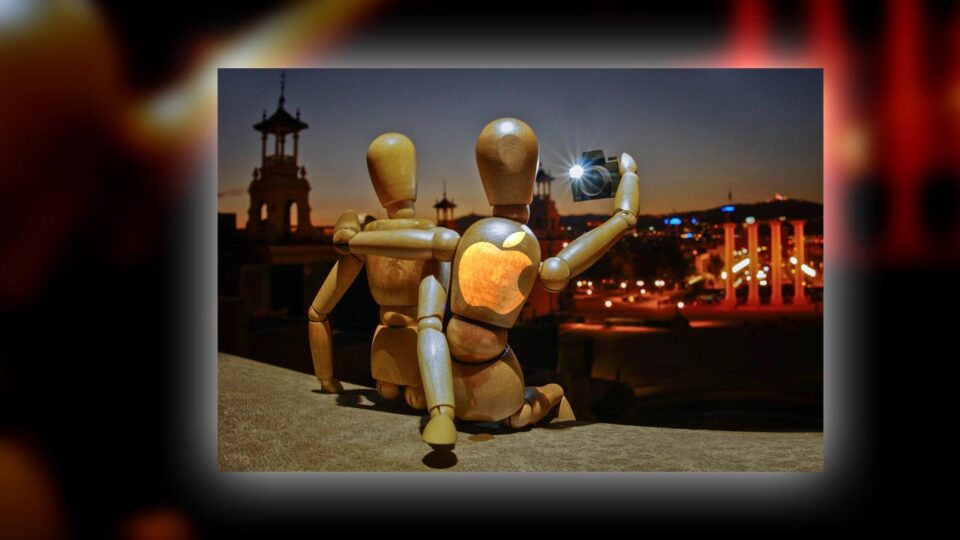 Apple brevetta software per fare selfie rispettando la distanza sociale