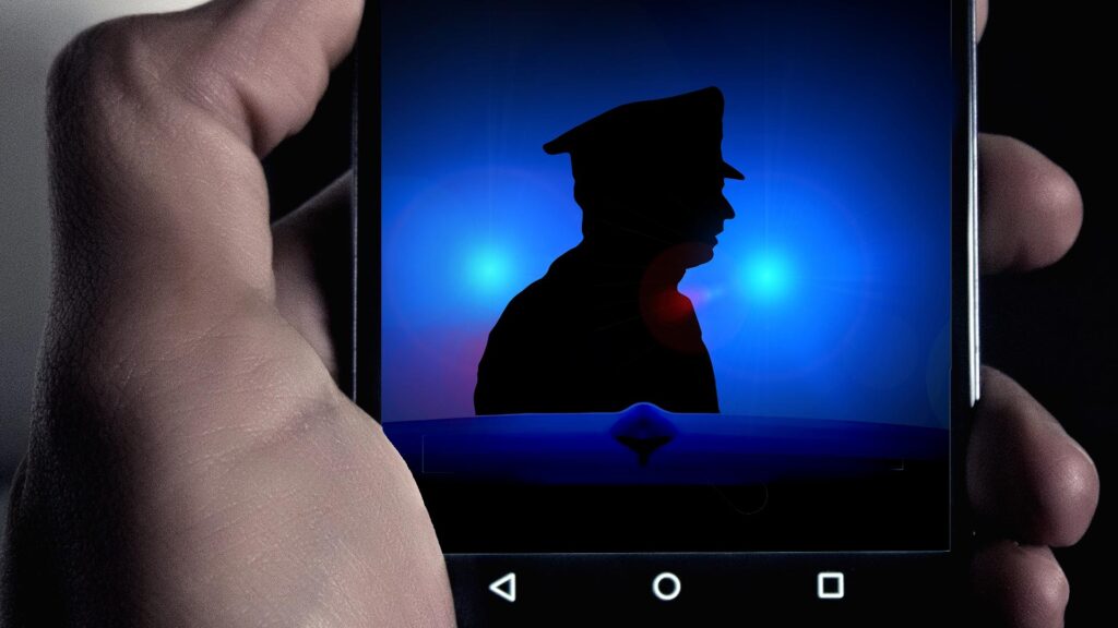 Getting Pulled. Se si è fermati dalla polizia l'iphone grazie a SIRI può registrare tutto