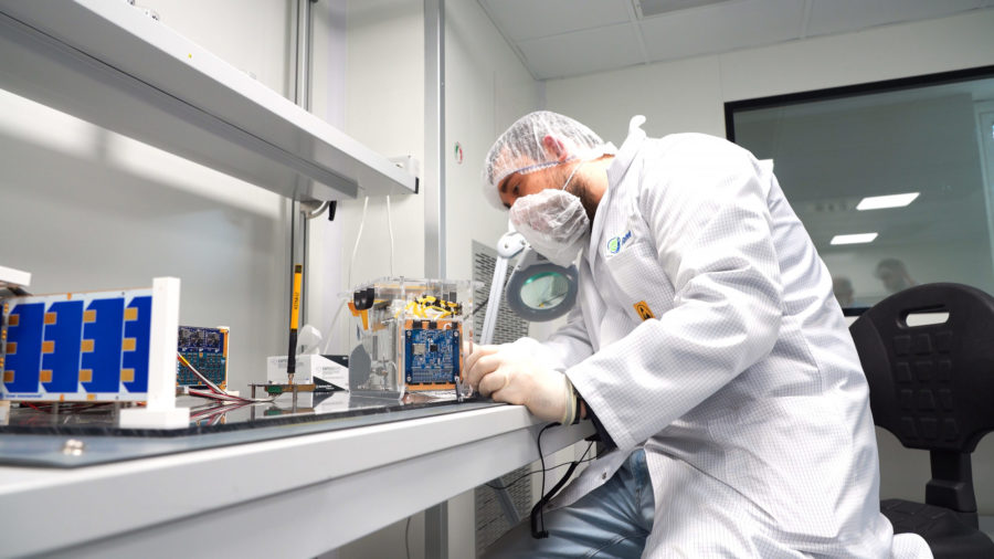 Partnership ESA - Intel per lanciare in orbita un satellite munito di intelligenza artificiale