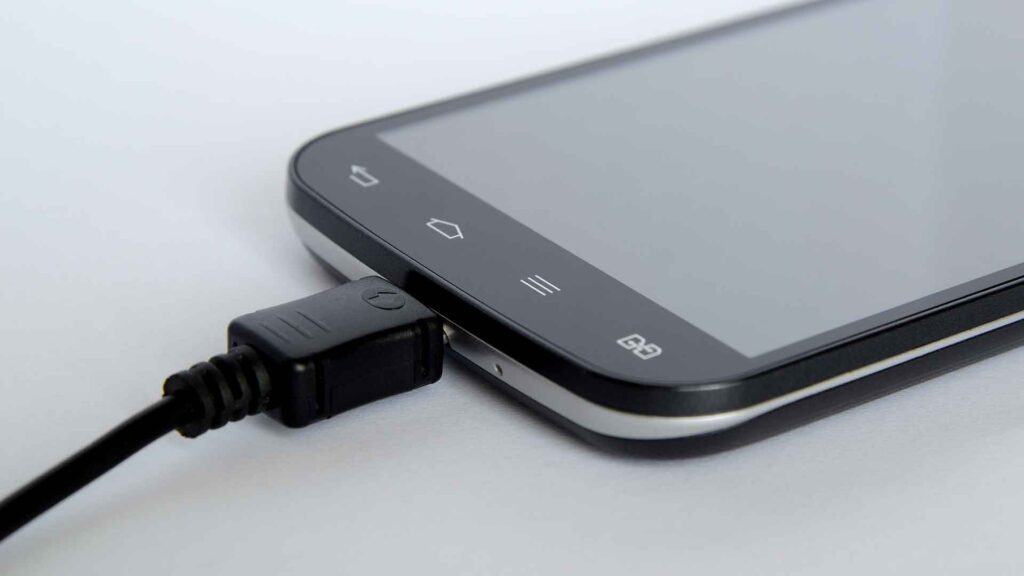 Caricabatterie unico per smartphone, tablet e device