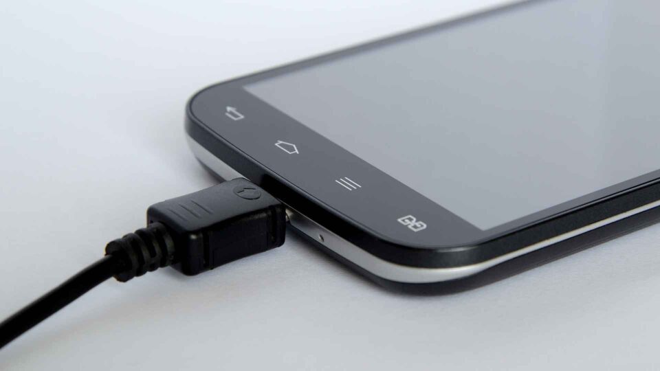 Caricabatterie unico per smartphone, tablet e device