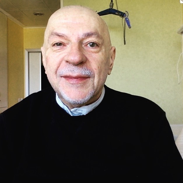 Come sta Platinette? Mauro Coruzzi rassicura sulle sue condizioni dopo l'ictus avuto venti giorni fa