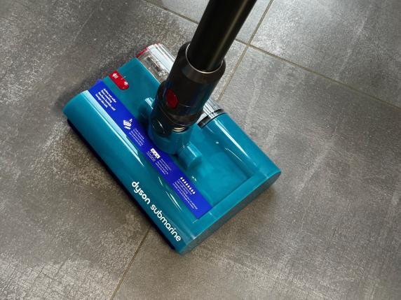 Dyson V15s Detect Submarine